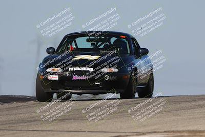 media/Oct-26-2025-CalClub SCCA (Sun) [[8ce1e69566]]/Group 5/Grapevine/